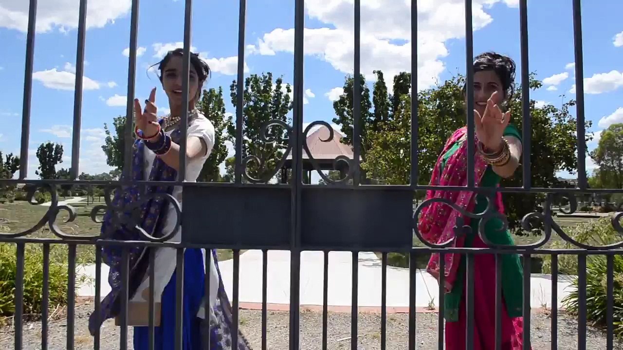 Meri Banno ki Aayegi Baraat I Juhi Chawla I WEDDING Dance I Honey Sippy ( 720 X 1280 )