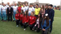 Yargıtay Başkanı Cirit, Türkiye Milli Ampute Futbol Takımı ile maç yaptı
