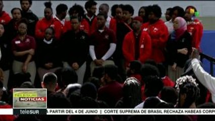 Sobrevivientes de masacre de Florida siguen exigiendo control de armas