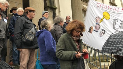 Les défenseurs de l’hôpital s’invitent au conseil municipal