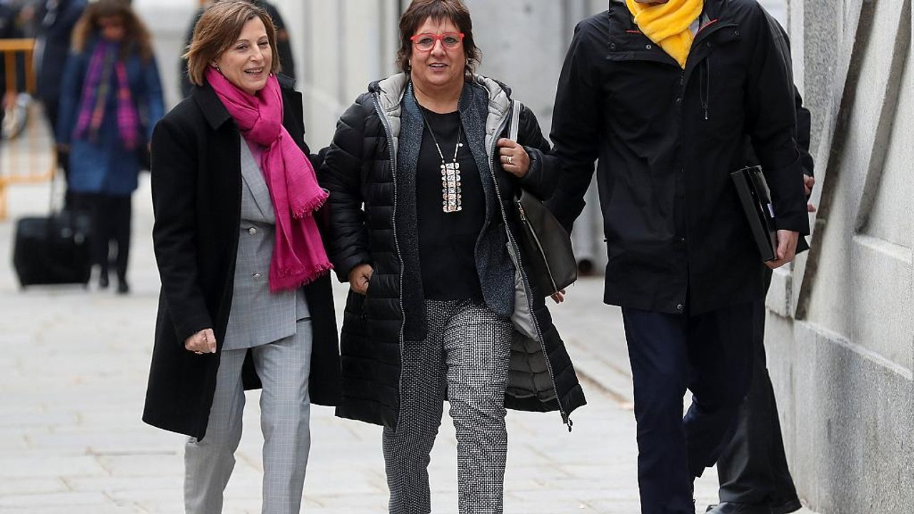 Katalanische Politiker müssen erneut in Haft