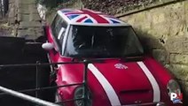 Thief Steals Mini Cooper But Gets Stuck During The Getaway