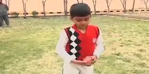 Leg Spinner Small Bowler Virat and Shane praise