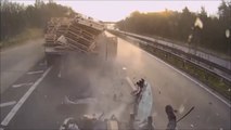 Un routier en exces de vitesse ne peut pas s'arreter et percute plusieurs véhicules sur l'autoroute