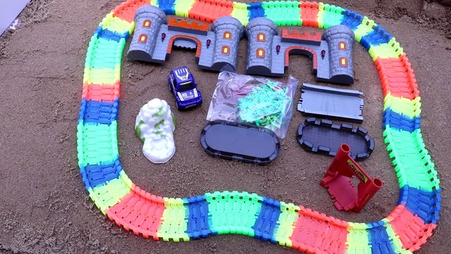 MAGIC TRACKS TOY CARS CHALLENGE! AS SEEN ON TV TOYS UNBOXING AND KIDS PLAYTIME,ADVENTURE TRACK SET