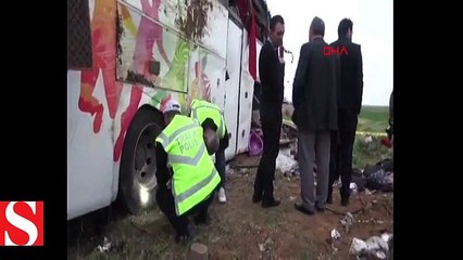 Yolcu otobüsü şarampole devrildi 4 ölü, 34 yaralı
