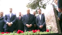 MHP Lideri Bahçeli, Alparslan Türkeş'in Kabrini Ziyaret Etti