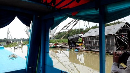 Traditional fishing net in Prèktoal great lake