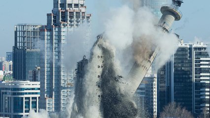 Ekaterinburg: abbattuta la torre delle promesse sovietiche