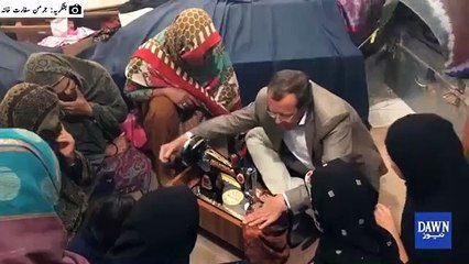 Pakistani khawateen ne german safeer ko sailai karhai sikha di