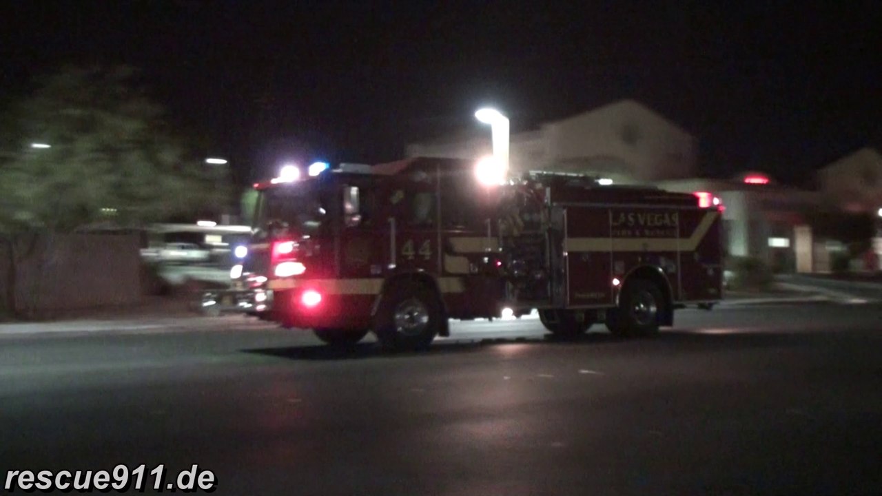 [Las Vegas] Rescue 44 + Engine 44 Las Vegas Fire-Rescue