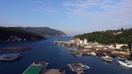 The scenery is as beautiful as a painting.