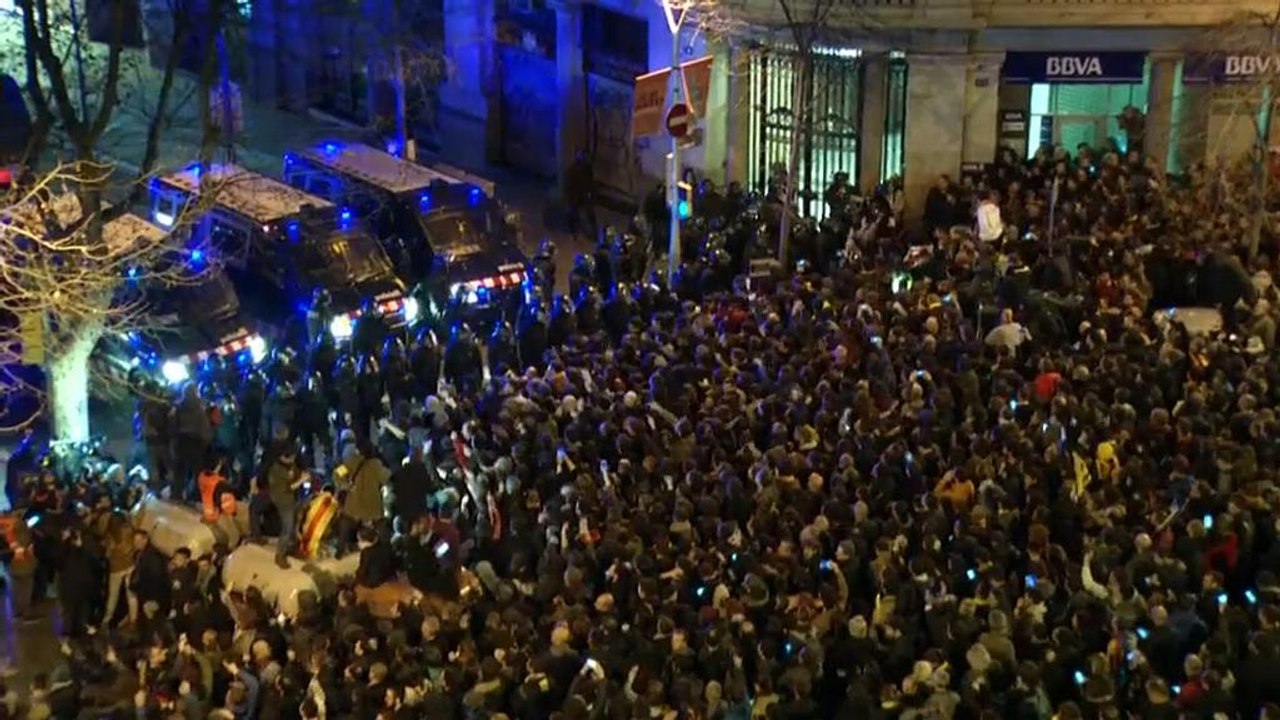 İspanya: Katalonya Parlamentosu başkanlık seçimini erteledi