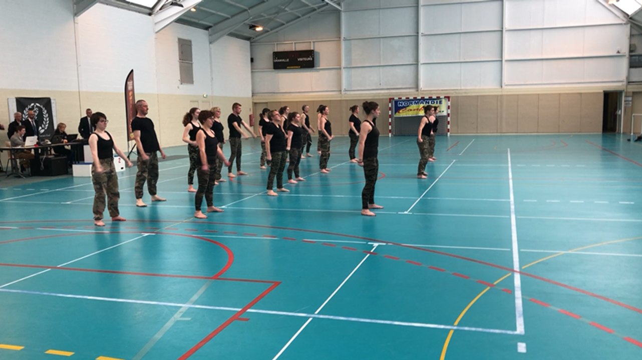 Démonstration de hala body karaté par le club de Caumont-l’éventé