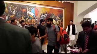 Islamabad United Players Arrive at Karachi for PSL 3 Final Match