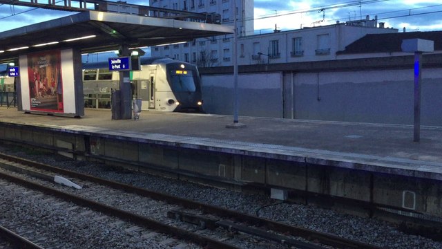 Z 1600 ( MI 09 ) - RER A - Joinville-le-Pont