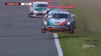 Carrera Cup Race 1  Curitiba 2018 Mauro Big Jump