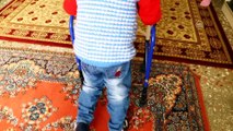 Korunmaya muhtaç çocukların ŞEFKAT YUVALARI - Yürüme engelli Ahmet'e kol kanat gerdiler - OSMANİYE