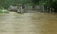 Banjir Surut, Warga Mulai Bersihkan Rumah