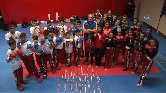 Önce ağabeyine karşı çıktı sonra kendine örnek aldı