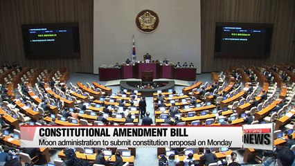 Télécharger la video: President Moon to submit constitutional amendment bill to National Assembly on Monday