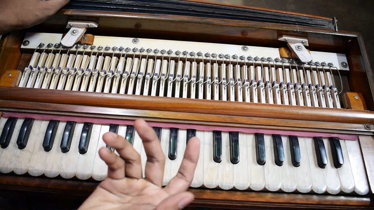 How to play fast Harmonium and Finger exercise हार्मोनीयम तेज कैसे बजाए