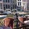 Ces hooligans anglais jettent leurs bières sur des passants à Amsterdam