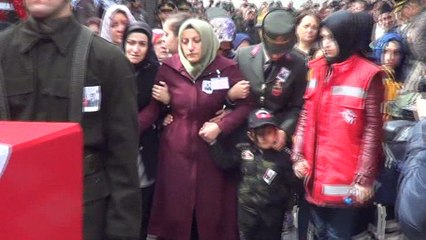 Sandıklı Şehit Uzman Çavuş İbrahim Çetin'i dualarla son yolculuğuna uğurladı
