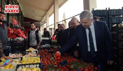 (25 Mart 2018) “ÜRETENE DESTEK OLMAYA DEVAM EDECEĞİZ” BAŞKAN ÇELİK HAL ESNAFINI ZİYARET ETTİ