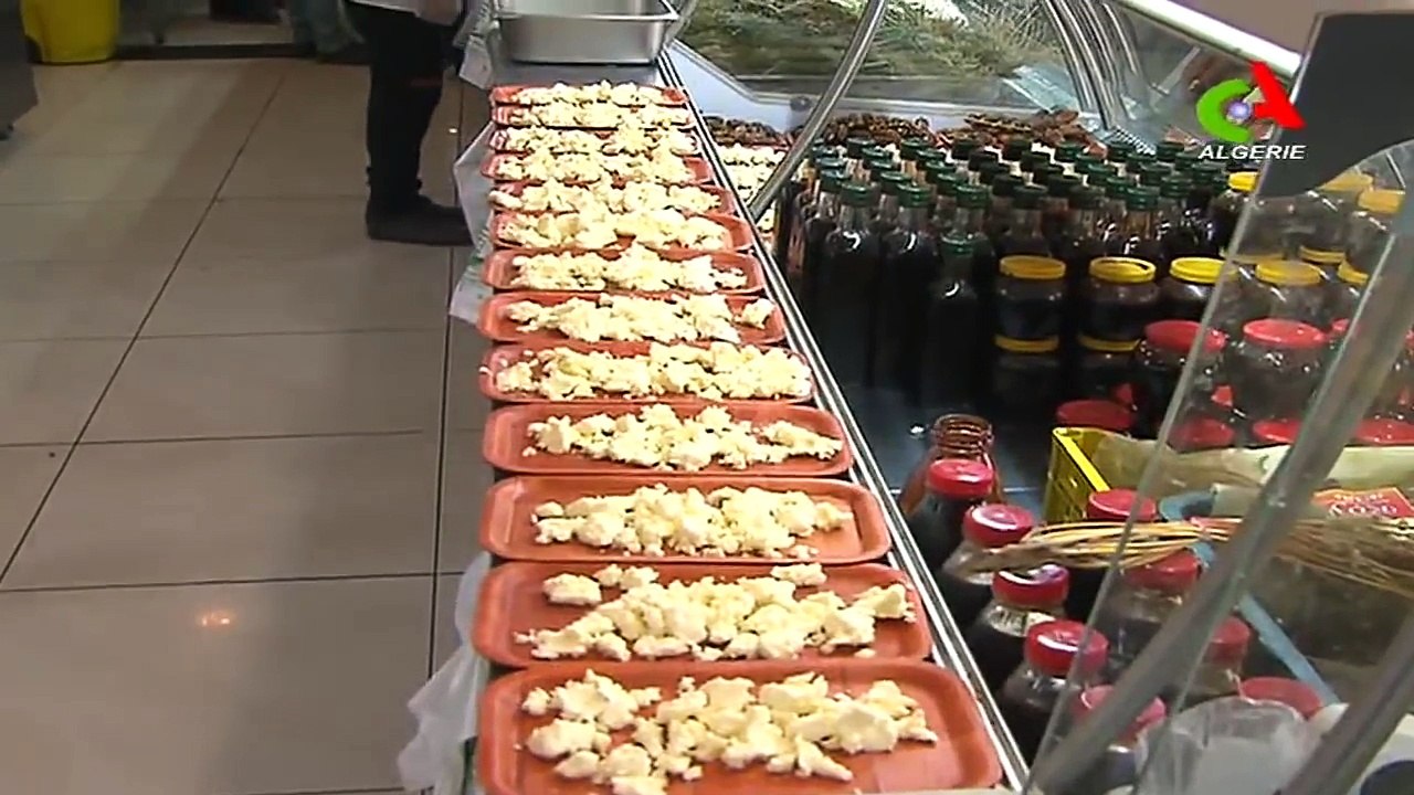 Algérie - Bou-Saada - le «Restaurant Blanc» destiné aux amateurs de fromagerie et de laiterie