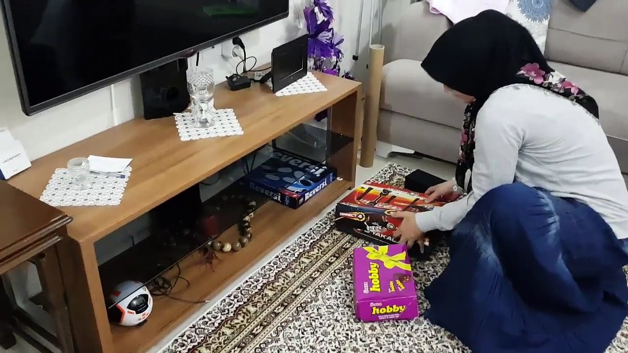 Saklı Ülker HOBBY Çikolataları Bulmak için Birbirimizi Ezdik