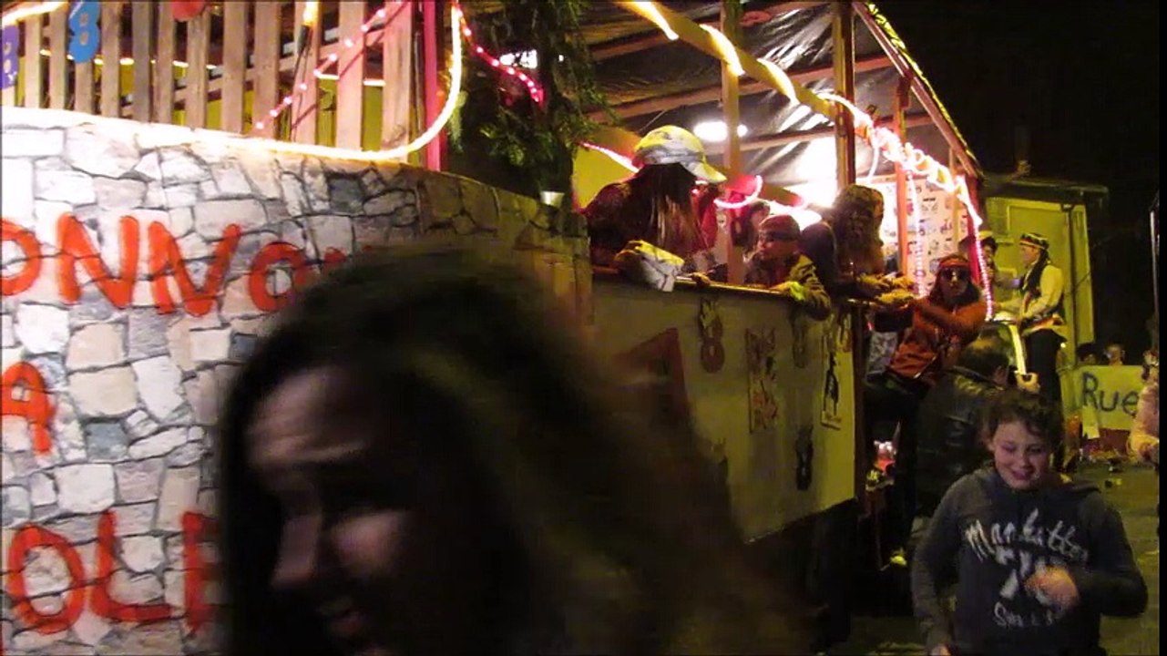 Défilé humoristique conscrits de la "83 Ouroux Avenas et Saint-Mamert