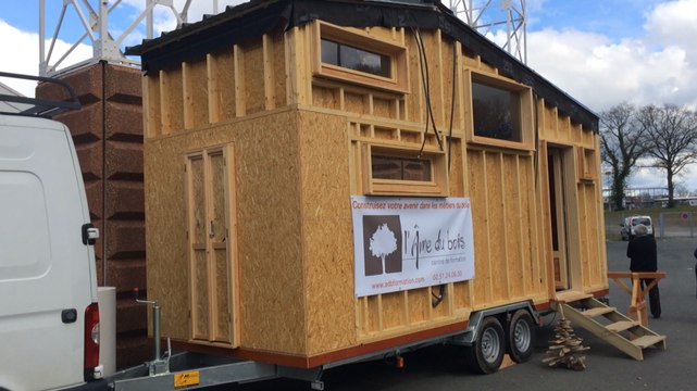 Une tiny house fabriquée au Poiré sur Vie exposée à La Roche sur Yon