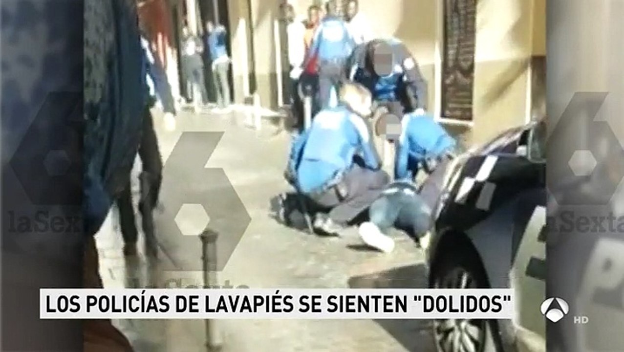 Los policías que atendieron al mantero fallecido en Lavapiés: "Uno siente impotencia porque la gente no sabe lo que ocurrió allí"