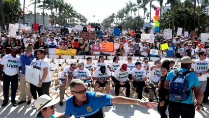 President Trump Changes Motorcade Route To Avoid Anti-Gun Marchers in Florida