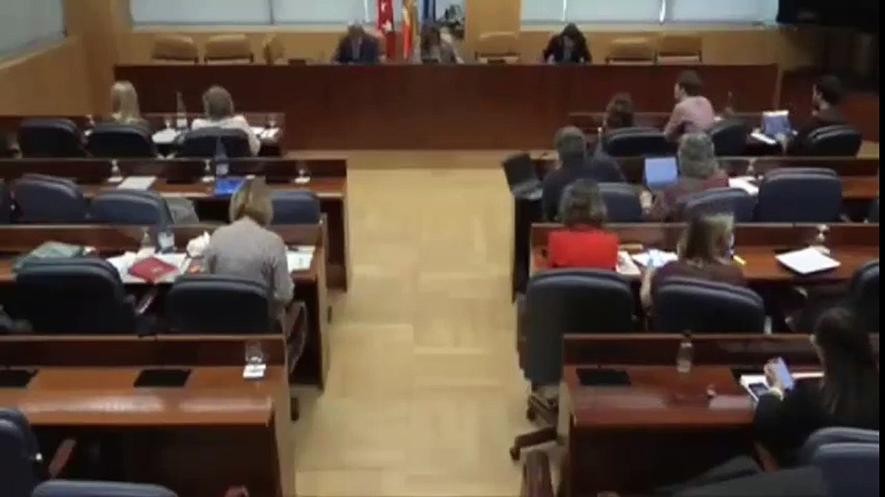¡¡¡INDIGNANTE!!! Así bloquea el PP a Podemos en la intervención de Eduardo Fernández Rubiño