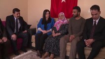 Bakan Sarıeroğlu, Afrin Gazisi Piyade Uzman Çavuş Selim Karabina'yı Ziyaret Etti