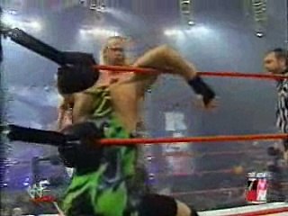 WWE - RAW 07.01.02 - Rob Van Dam vs Test