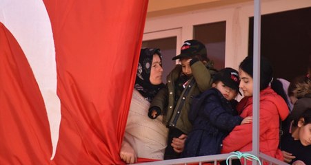 Şehit Uzman Çavuş'un Eşi Sorusuyla Yürek Dağladı: İkizlerini Kime Emanet Edeceksin