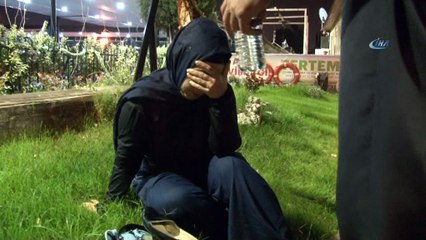 Gondol kaptanı, gelin ve damatla nehre atlayan kadını ölmekten kurtardı