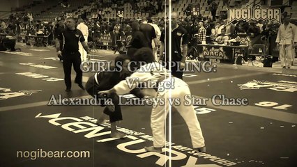 GIRLS GRAPPLING: Vintage! Alexandria Laureys vs Star Chase • NAGA World Championship 04 25 15 • Female Gi Grappling