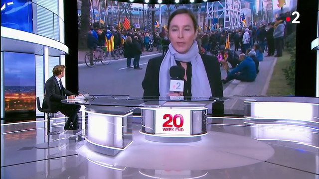 Arrestation de Carles Puigdemont : de milliers de Catalans manifestent à Barcelone