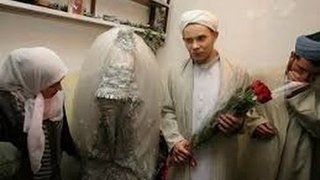 شاب سعودي يتزوج من عجوز كبيرة لسبب من المستحيل ان تعرفه ولو عرفته لتمنيت زواج منها أنت mo tube
