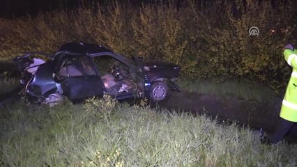 Düğünden Dönen Aile Kaza Yaptı: 1 Ölü, 4 Yaralı