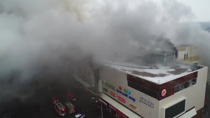 러시아 쇼핑몰 대형화재..."어린이 포함 37명 사망" / YTN