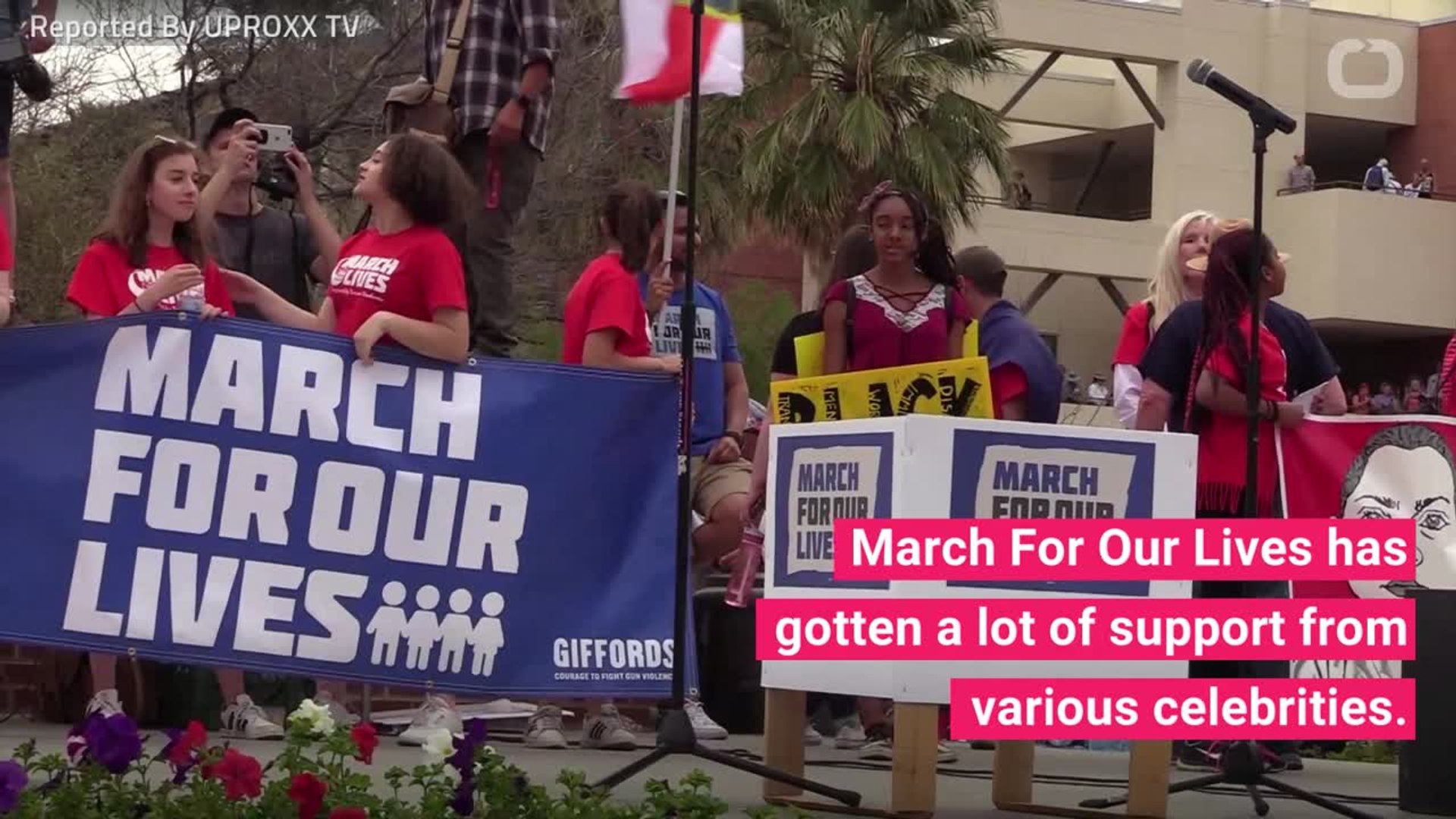 ⁣Celebrities At Kids' Choice Awards Acknowledge