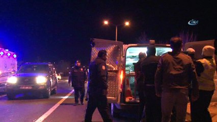 Aynı aileden 6 kişinin hayatını kaybettiği kazada olay yerinden kaçan araç aranıyor