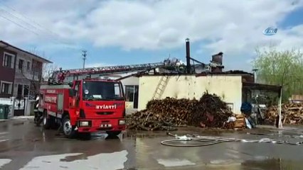 Fırın çalışanı, yangını söndürmek isterken çatıdan düştü: 1 yaralı