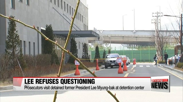 Detained former President Lee Myung-bak refuses questioning
