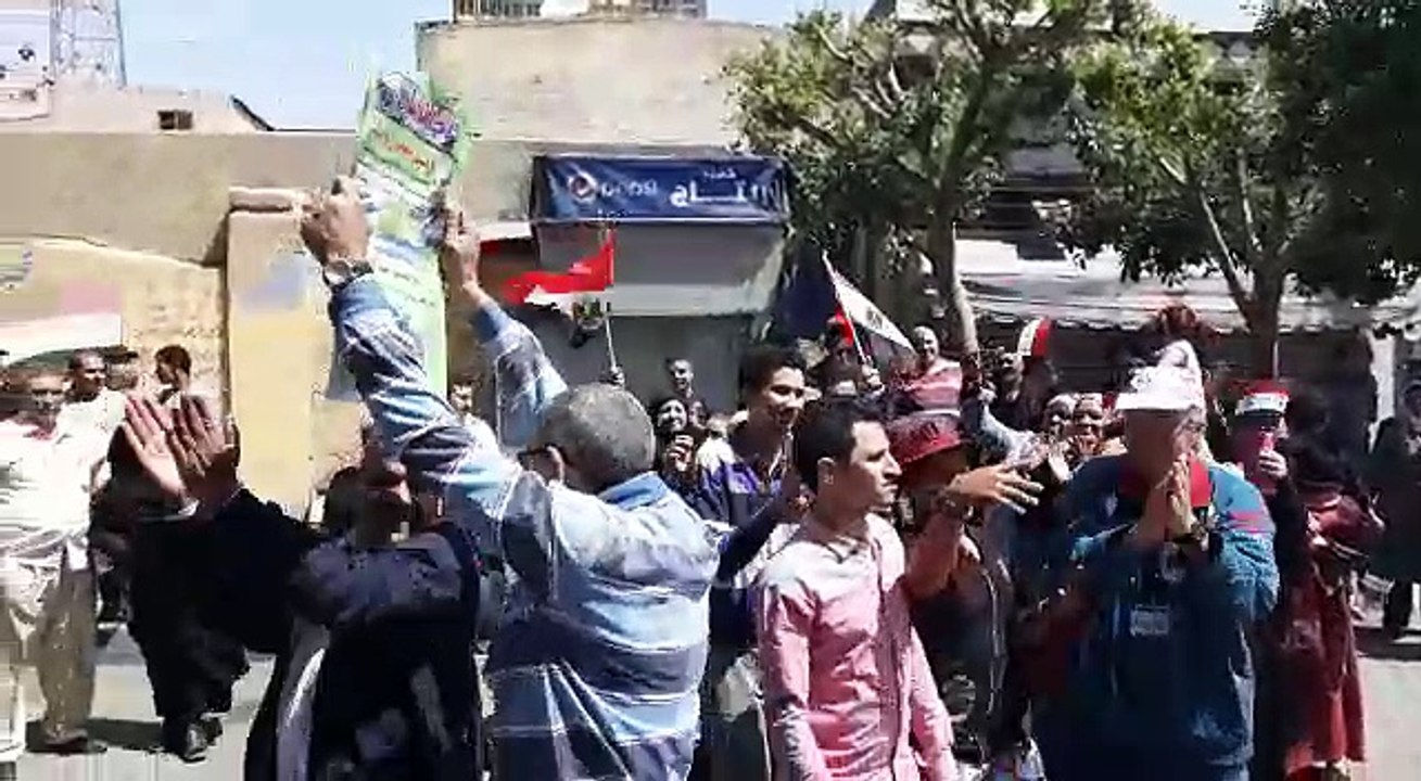 على أنغام محمد حماقي.. فرحة المواطنين في أول أيام الانتخابات بمصر الجديدة